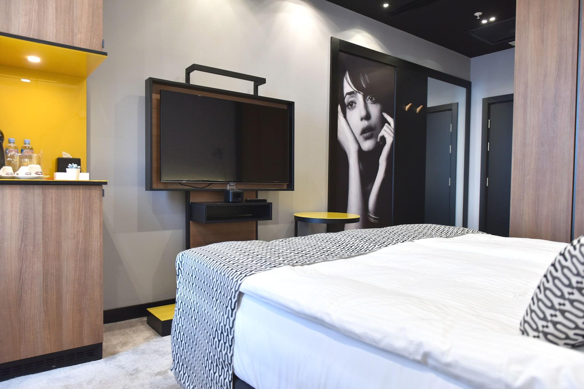 Hotel Panoramika Design & Spa Szkopje Kültér fotó