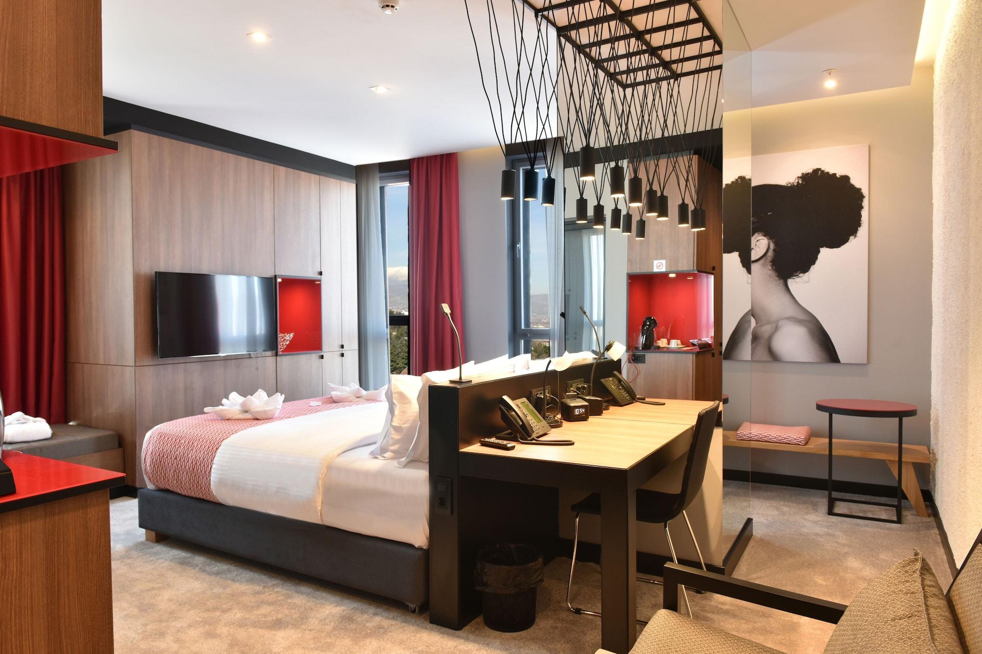 Hotel Panoramika Design & Spa Szkopje Kültér fotó